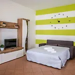 Isa Center - Leonardo Accademy - Mxp - Lakes * Sesto Calende